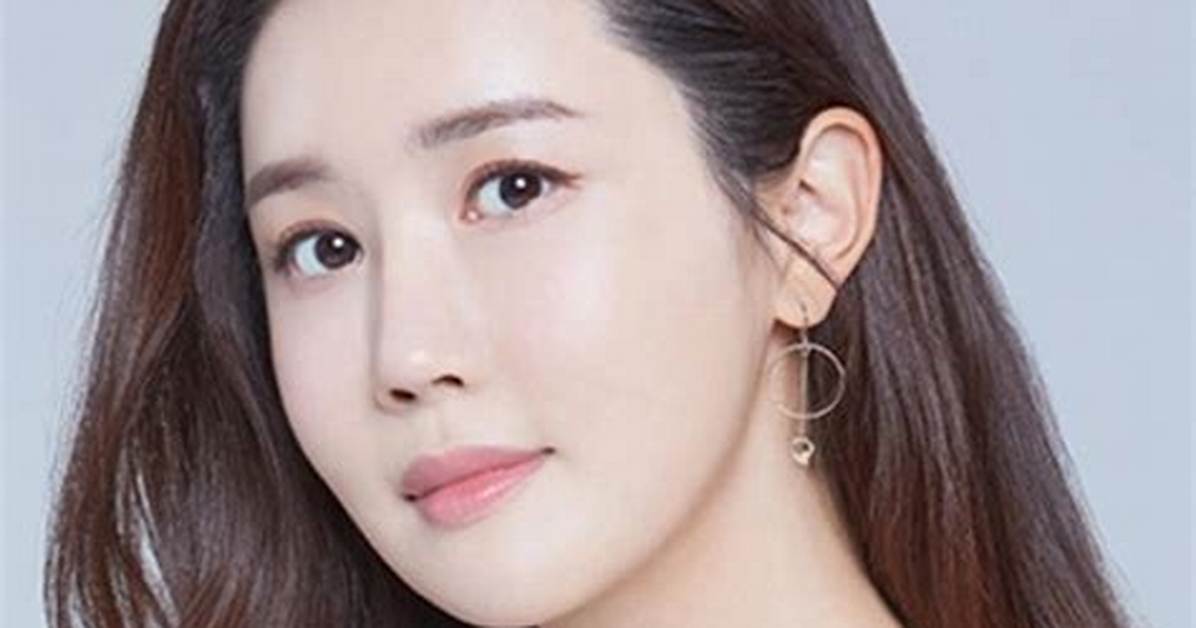 Lee Da-Hae - Net Worth, Age, Height, Birthday, Bio, Wiki!