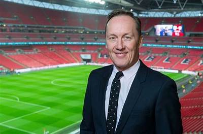Lee Dixon - Net Worth, Age, Height, Birthday, Bio, Wiki!