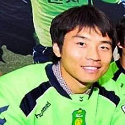 Lee Dong-Gook Net Worth, Age, Height, Bio, Birthday, Wiki!