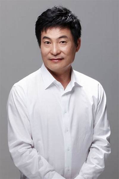 Lee Han-Wi - Net Worth, Age, Height, Birthday, Bio, Wiki!