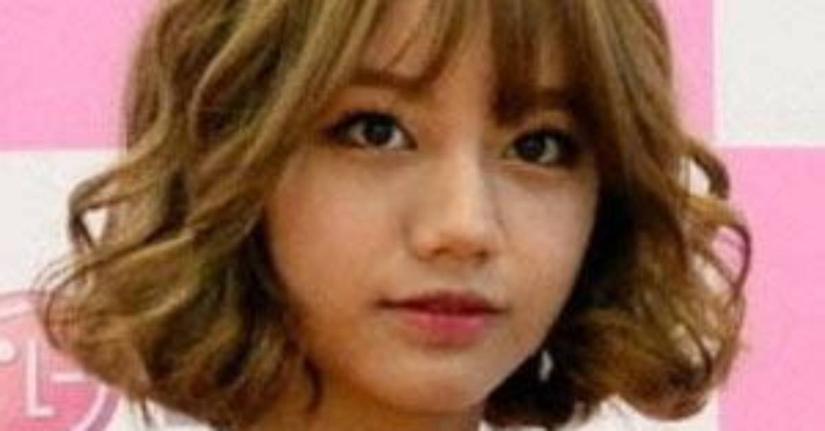 Lee Hyeri - Net Worth, Age, Height, Birthday, Bio, Wiki!