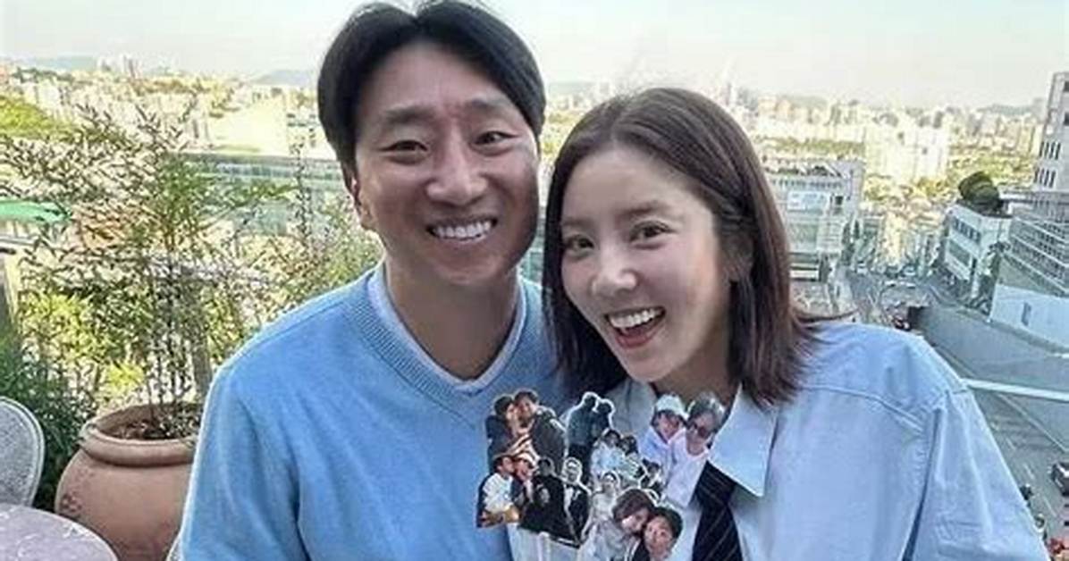 Lee Kyou-Hyuk Net Worth, Age, Height, Bio, Birthday, Wiki!