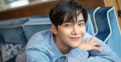 Lee Rowoon - Net Worth, Age, Height, Birthday, Bio, Wiki!
