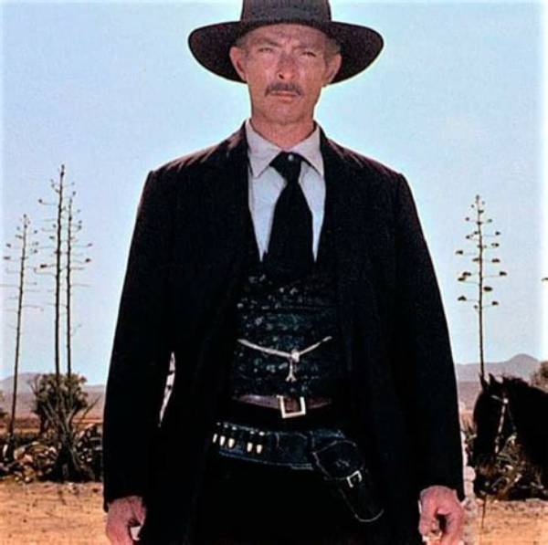 Lee Van Cleef Net Worth, Age, Height, Bio, Birthday, Wiki!