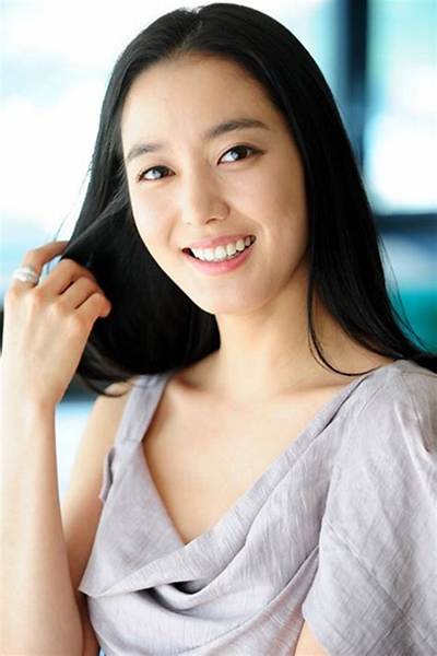 Lee Yeon-Bok Net Worth, Age, Height, Bio, Birthday, Wiki!