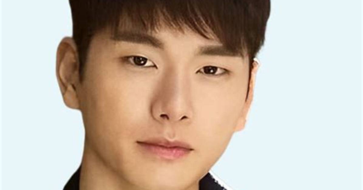 Lee Yi-Kyung Net Worth, Age, Height, Bio, Birthday, Wiki!