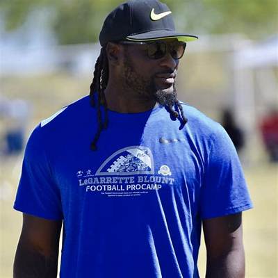 Legarrette Blount Net Worth, Age, Height, Bio, Birthday, Wiki!
