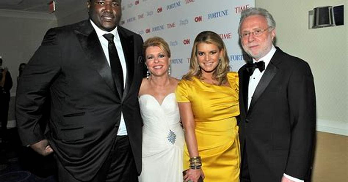 Leigh Anne Tuohy Net Worth, Age, Height, Bio, Birthday, Wiki!