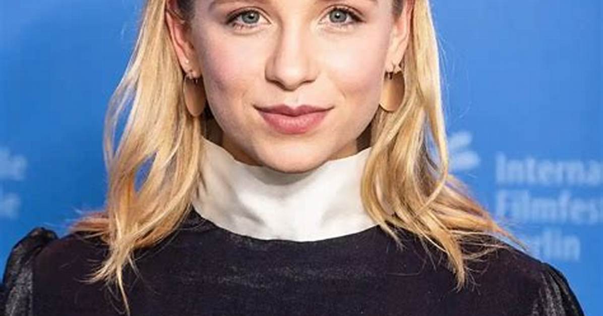 Lena Klenke - Net Worth, Age, Height, Birthday, Bio, Wiki!