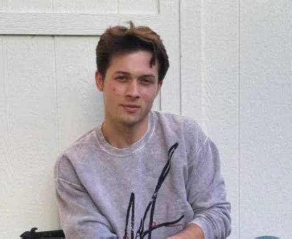 Leo Howard Net Worth, Age, Height, Bio, Birthday, Wiki!