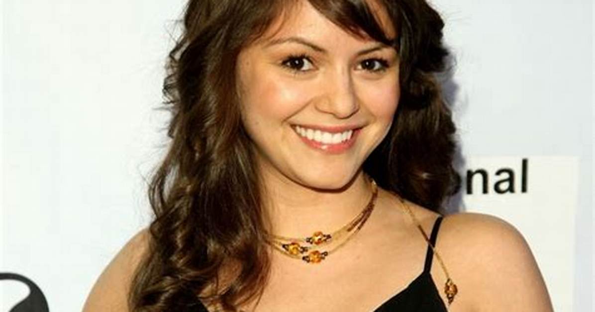 Leslie-Anne Huff Net Worth 2024, Age, Height, Bio, Birthday, Wiki!
