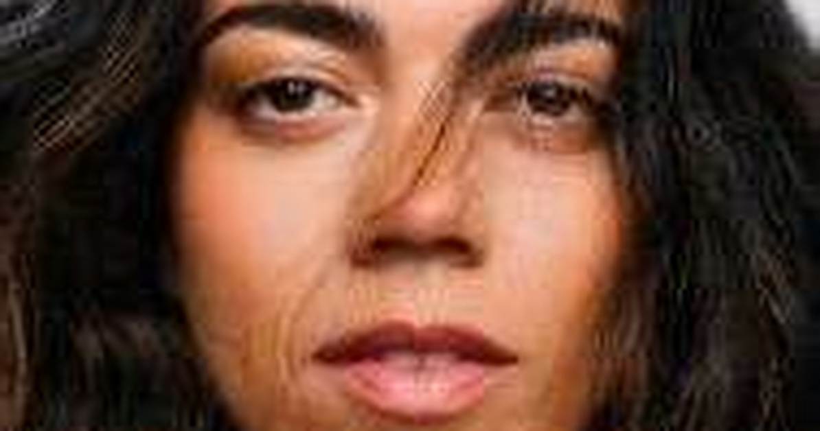 Leslie Lluvet - Net Worth, Age, Height, Birthday, Bio, Wiki!