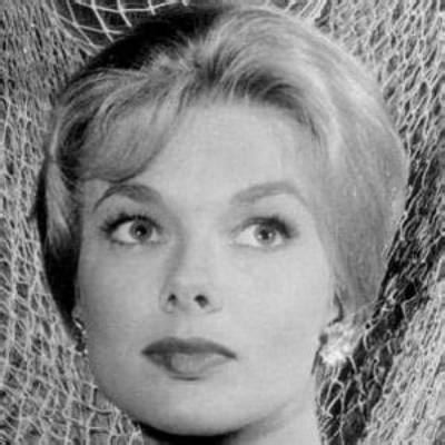 Leslie Parrish Net Worth, Age, Height, Bio, Birthday, Wiki!