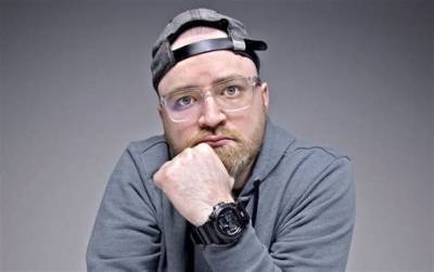 Lewis Hilsenteger Net Worth, Age, Height, Bio, Birthday, Wiki!