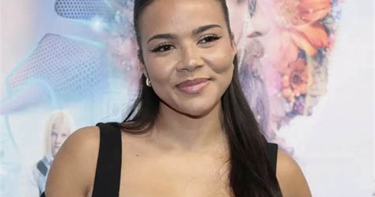 Lexy Chaplin - Net Worth, Age, Height, Birthday, Bio, Wiki!