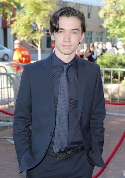 Liam Aiken Net Worth 2024, Age, Height, Bio, Birthday, Wiki!