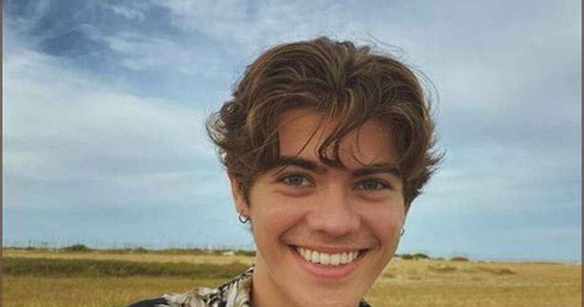 Liam Silk - Net Worth, Age, Height, Birthday, Bio, Wiki!