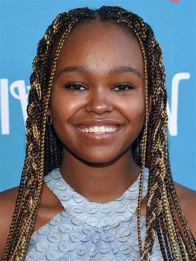 Lidya Jewett Net Worth, Age, Height, Bio, Birthday, Wiki!