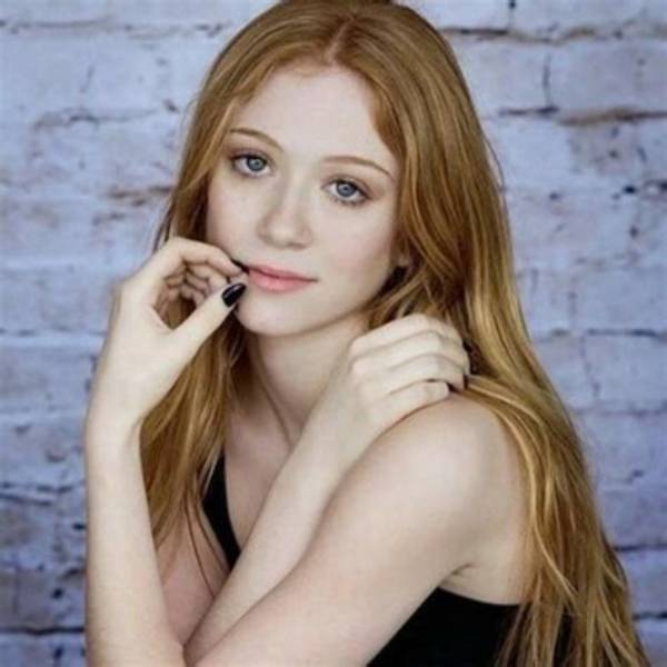 Liliana Mumy Net Worth, Age, Height, Bio, Birthday, Wiki!