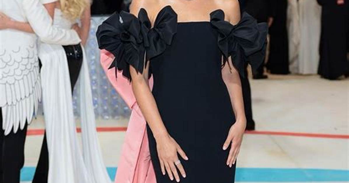 Lily Aldridge Net Worth, Age, Height, Bio, Birthday, Wiki!