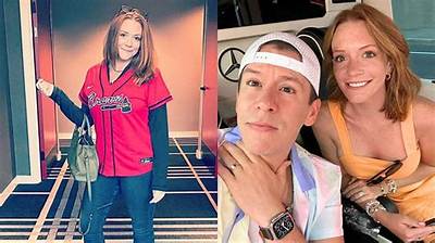 Lindsay Defranco - Net Worth, Age, Height, Birthday, Bio, Wiki!
