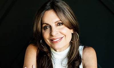 Lisa Bevere Net Worth, Age, Height, Bio, Birthday, Wiki!