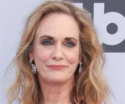 Lisa Emery Net Worth, Age, Height, Bio, Birthday, Wiki!
