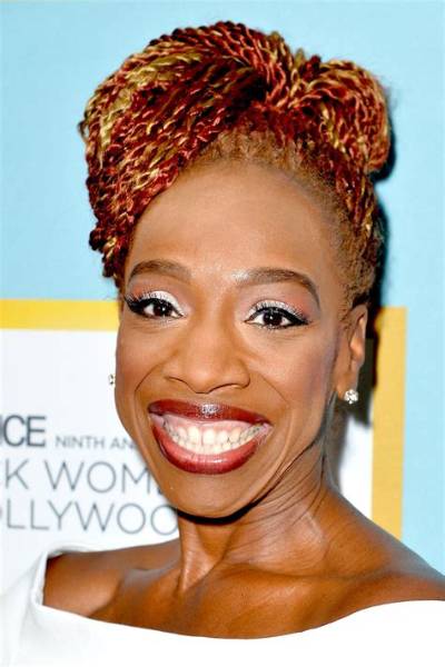 Lisa Nichols Net Worth, Age, Height, Bio, Birthday, Wiki!