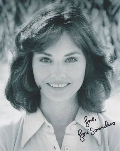 Lori Saunders Net Worth, Age, Height, Bio, Birthday, Wiki!