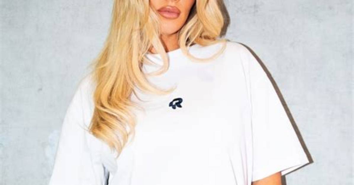 Lottie Tomlinson Net Worth, Age, Height, Bio, Birthday, Wiki!