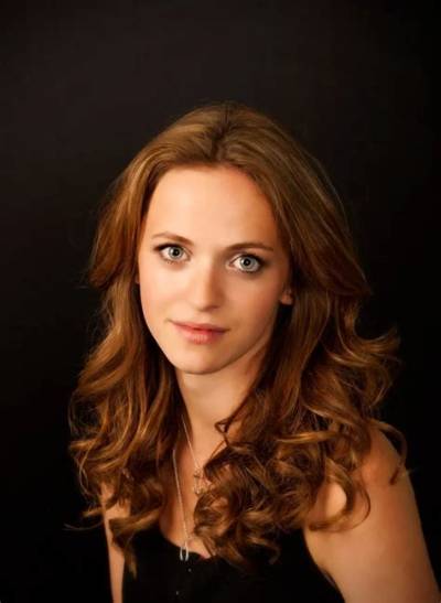 Lucinda Dryzek - Net Worth, Age, Height, Birthday, Bio, Wiki!