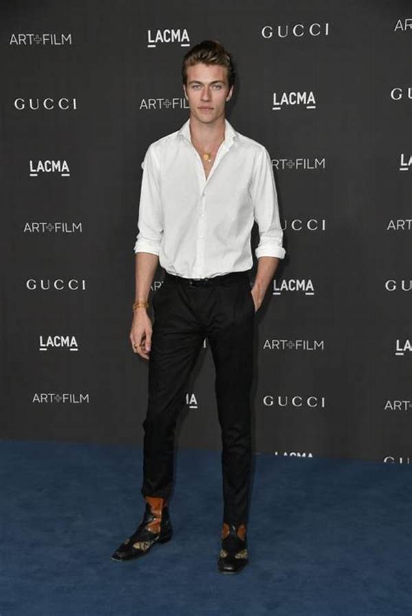 Lucky Blue Smith Net Worth, Age, Height, Bio, Birthday, Wiki!