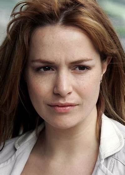Lucy Brown - Net Worth, Age, Height, Birthday, Bio, Wiki!