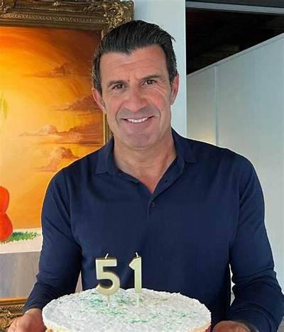 Luis Figo Net Worth, Age, Height, Bio, Birthday, Wiki!