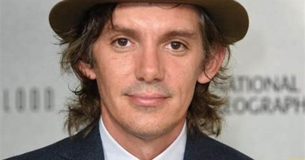Lukas Haas Net Worth, Age, Height, Bio, Birthday, Wiki!