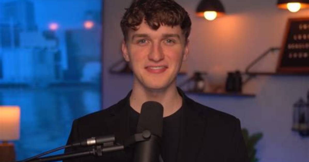 Luke Holmes - Net Worth, Age, Height, Birthday, Bio, Wiki!