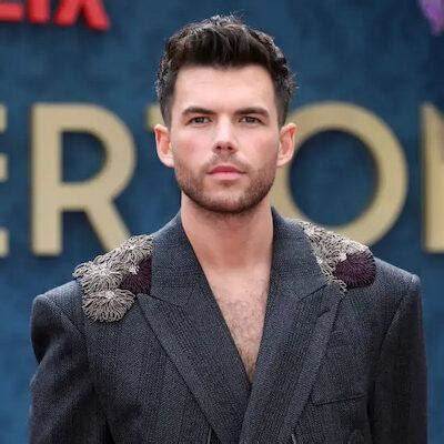 Luke Newton Net Worth, Age, Height, Bio, Birthday, Wiki!