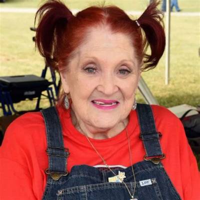 Lulu Roman Net Worth, Age, Height, Bio, Birthday, Wiki!
