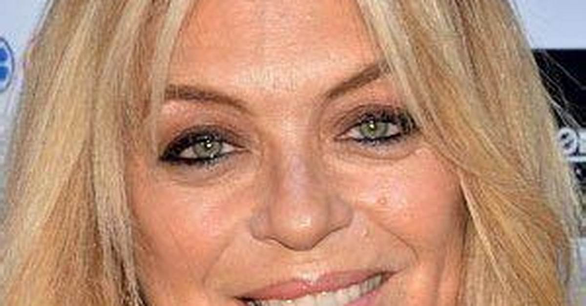 Lydia Cornell - Net Worth, Age, Height, Birthday, Bio, Wiki!