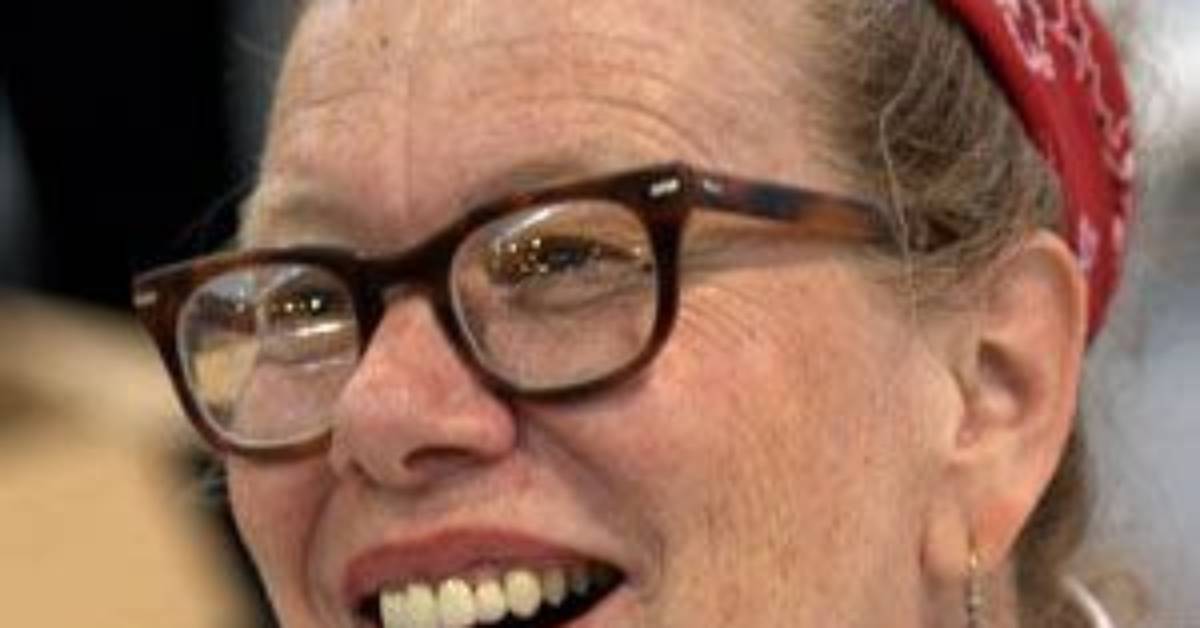 Lynda Barry Net Worth, Age, Height, Bio, Birthday, Wiki!