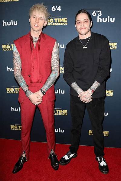 Machine Gun Kelly Net Worth, Age, Height, Bio, Birthday, Wiki!