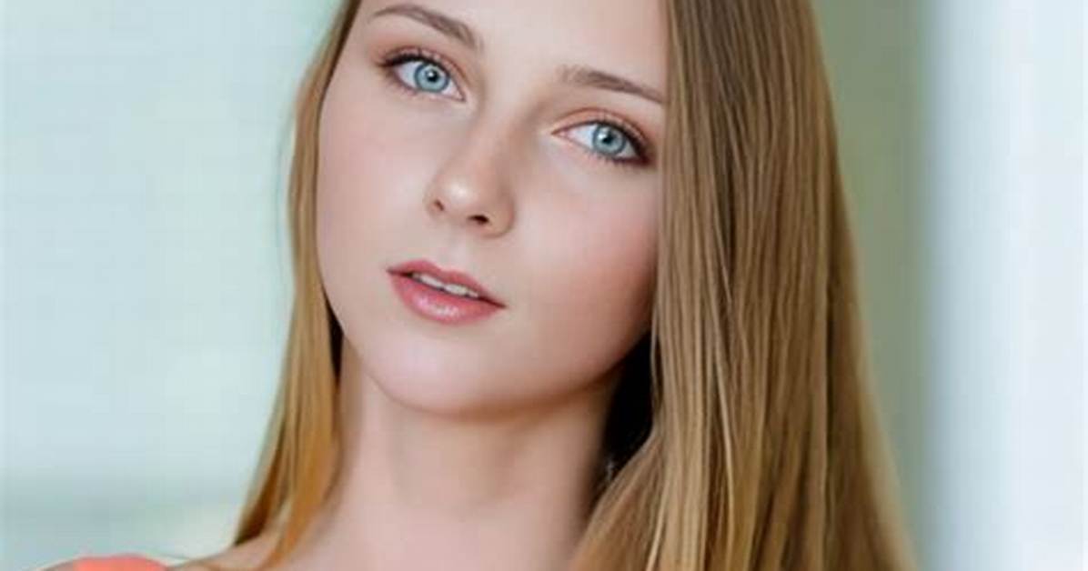 Macy Page - Net Worth, Age, Height, Birthday, Bio, Wiki!