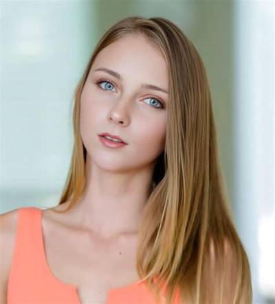 Macy Page - Net Worth, Age, Height, Birthday, Bio, Wiki!