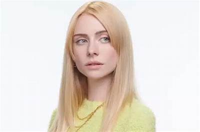 Maddie Phillips - Net Worth, Age, Height, Birthday, Bio, Wiki!