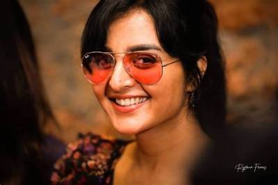 Madhu Warrier - Net Worth, Age, Height, Birthday, Bio, Wiki!