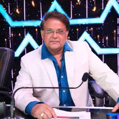 Mahesh Kothare - Net Worth, Age, Height, Birthday, Bio, Wiki!