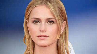 Mallory Edens Net Worth, Age, Height, Bio, Birthday, Wiki!