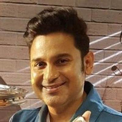 Manoj Muntashir Net Worth, Age, Height, Bio, Birthday, Wiki!