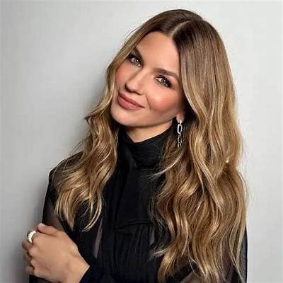 Marcela Kloosterboer - Net Worth, Age, Height, Birthday, Bio, Wiki!