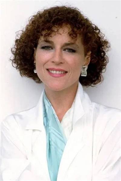 Margaret Whitton - Net Worth, Age, Height, Birthday, Bio, Wiki!